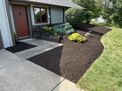mulch installation in medina ohio by ezgreen lawn care