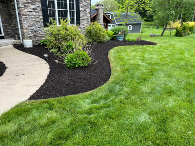 mulch installation in medina ohio by ezgreen lawn care