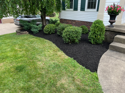mulch installation in medina ohio by ezgreen lawn care